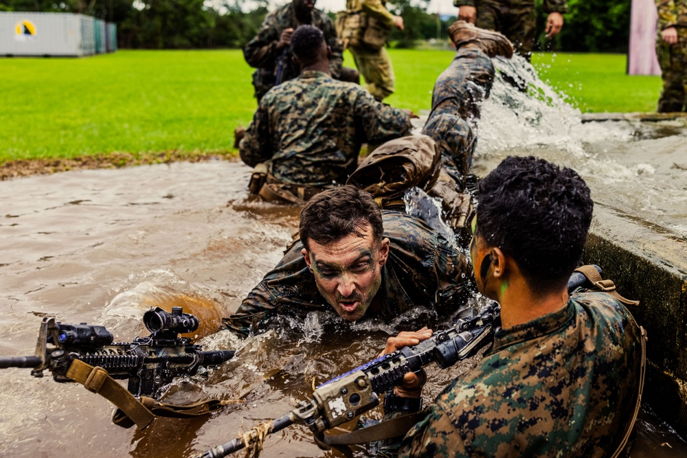 MRF-D 25.3: 3rd Bn., 11th Marines, participates in obstacle course