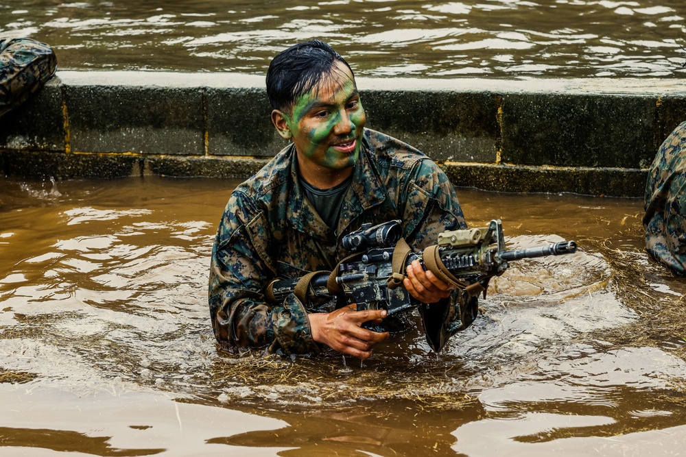 MRF-D 25.3: 3rd Bn., 11th Marines, participates in obstacle course
