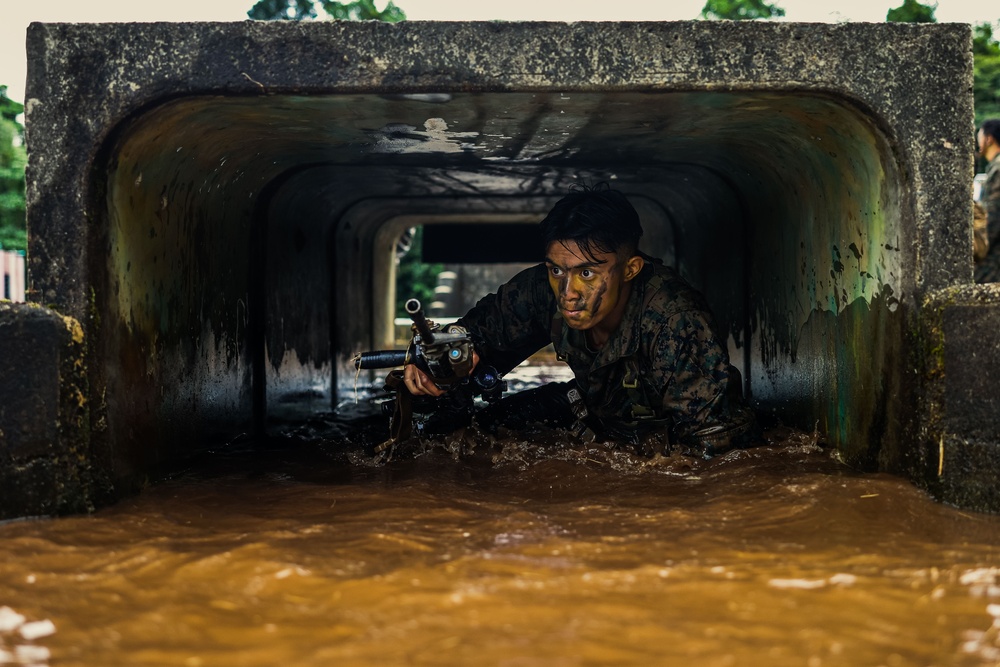 MRF-D 25.3: 3rd Bn., 11th Marines, participates in obstacle course