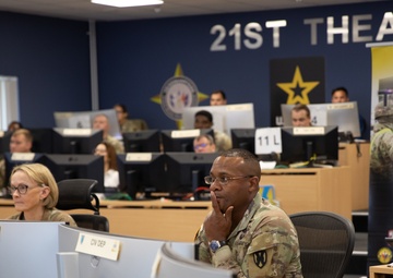 The 21st Theater Sustainment Command Hosts the Army Surgeon General