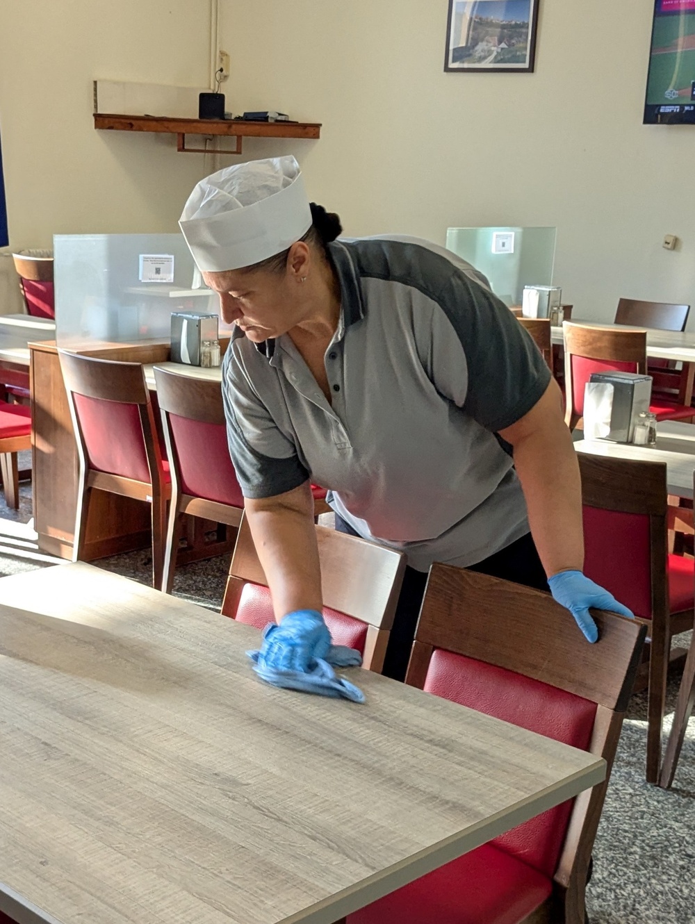 LRC Ansbach food service team brings ‘the shine’ to Wings of Victory Warrior Restaurant