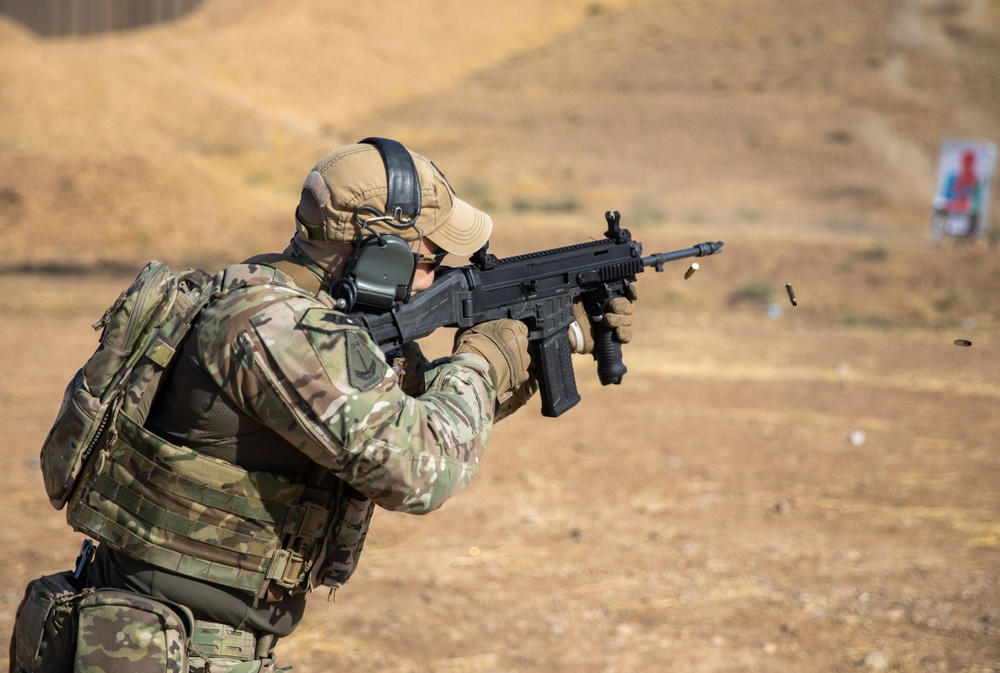 Coalition Members Conduct Weapons Training at Beneslawa Range