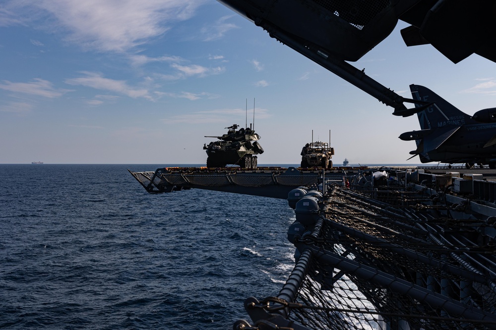 22nd MEU(SOC) | DATF &amp; Simulated Strait Transit During COMPTUEX