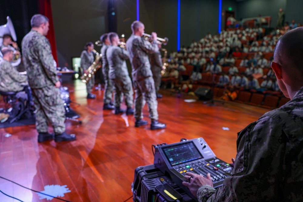 USFF Band Performs in Panama for CP25