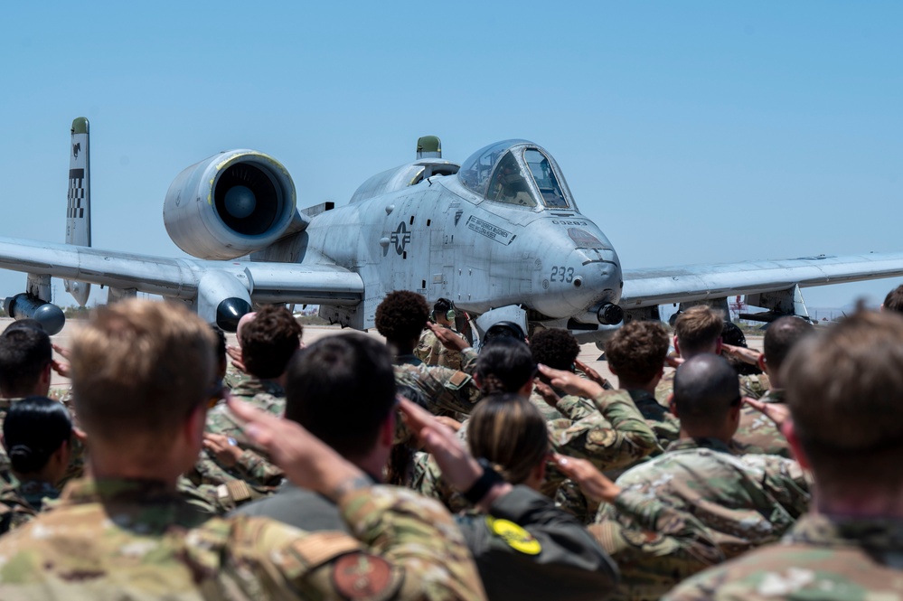 Col. Mills fini flight at Davis-Monthan