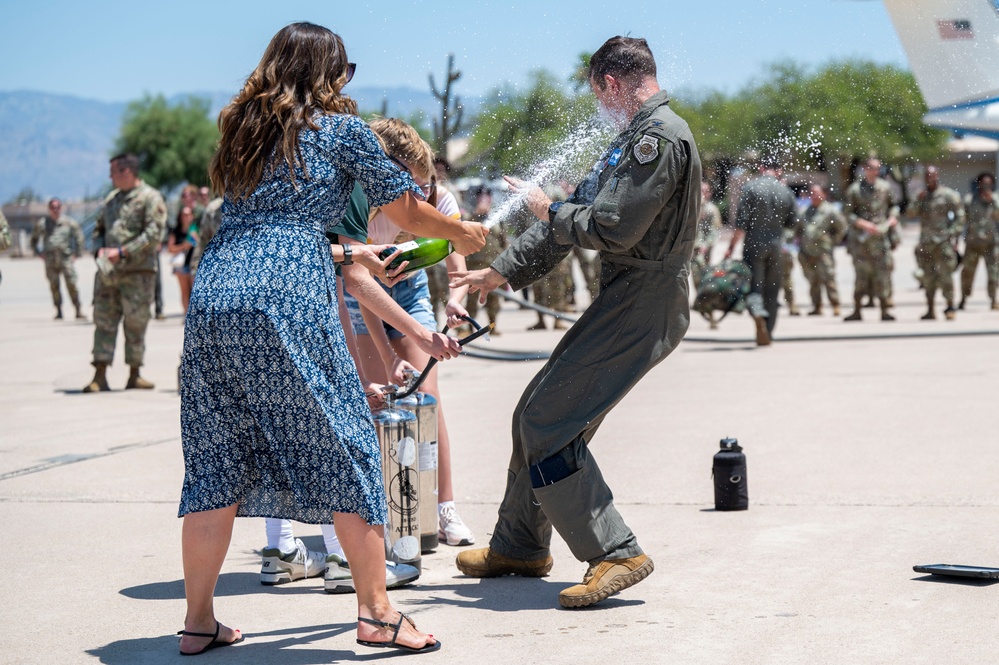 Col. Mills fini flight at Davis-Monthan