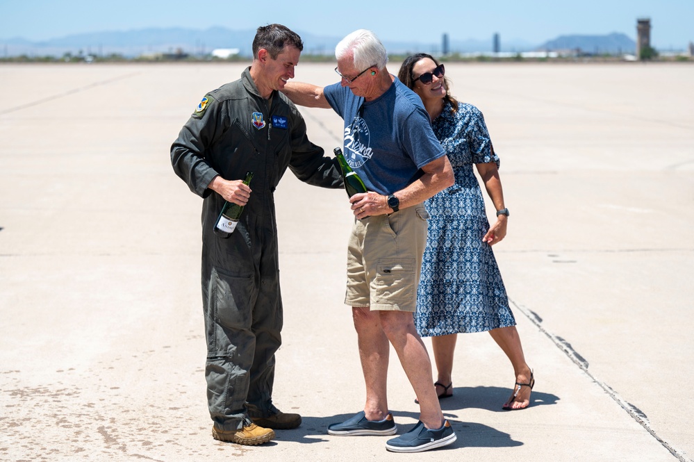 Col. Mills fini flight at Davis-Monthan