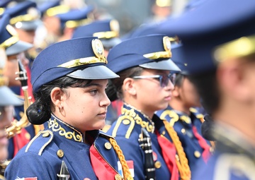 Panamanian students and U.S. Navy service members unite in concert