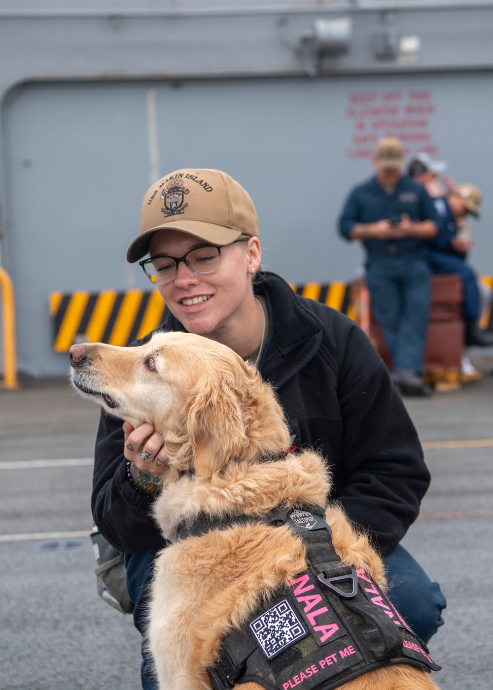 Makin Island Trains Dog Handlers