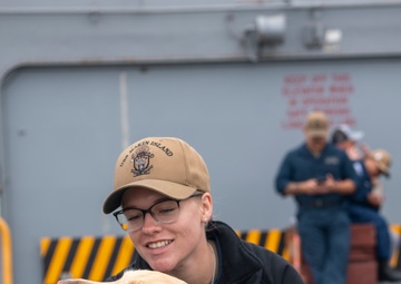 Makin Island Trains Dog Handlers