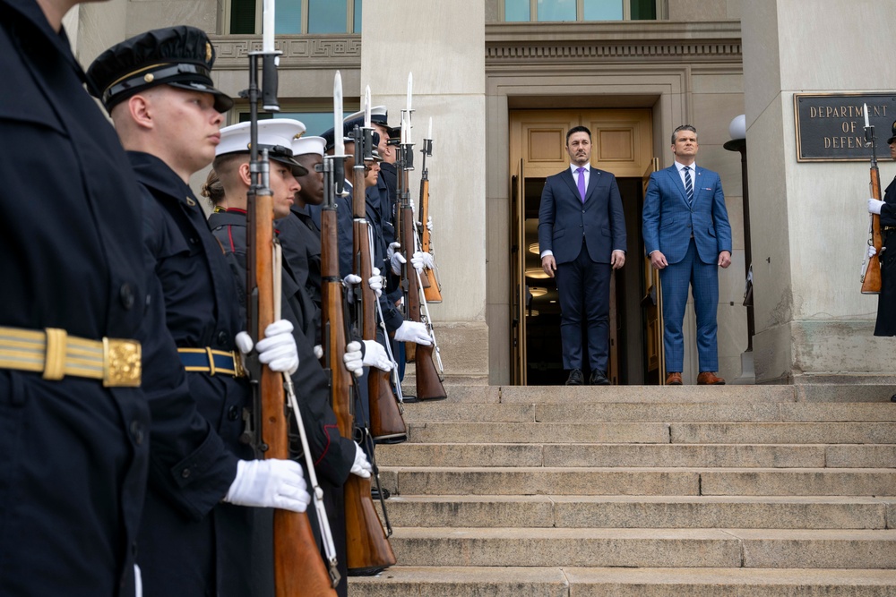 SD Hosts Argentina Minister of Defense