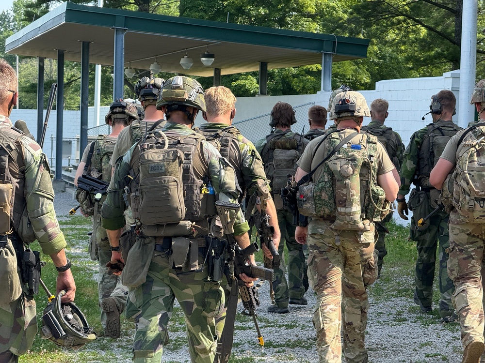 Dutch and U.S. forces unite for combined operations at Muscatatuck Urban Training Center