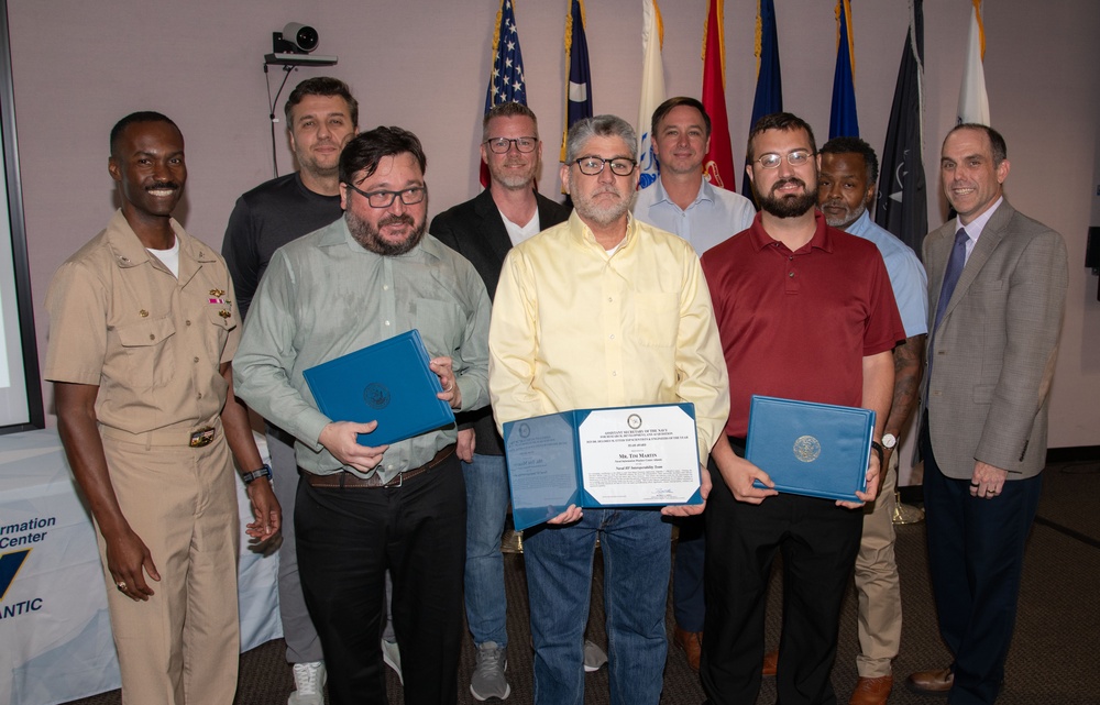 NIWC Atlantic Holds All Hands Awards Ceremony