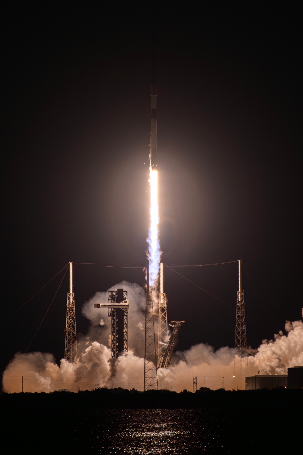 Starlink 10-25 Launches from Cape Canaveral Space Force Station