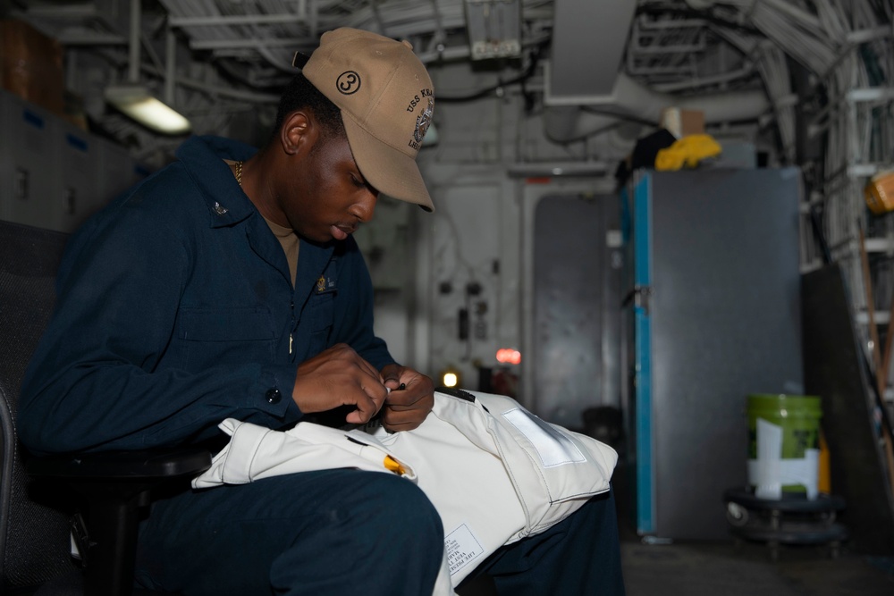 USS Kearsarge Conducts Routine Maintenance