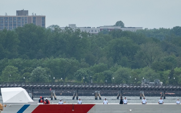 Fleet Week New York 2025 Kicks Off with Parade of Ships in New York Harbor