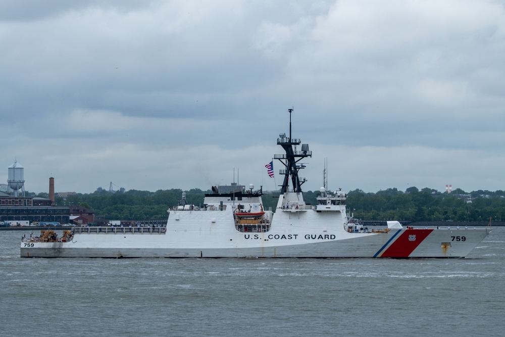 Fleet Week New York 2025 Kicks Off with Parade of Ships in New York Harbor