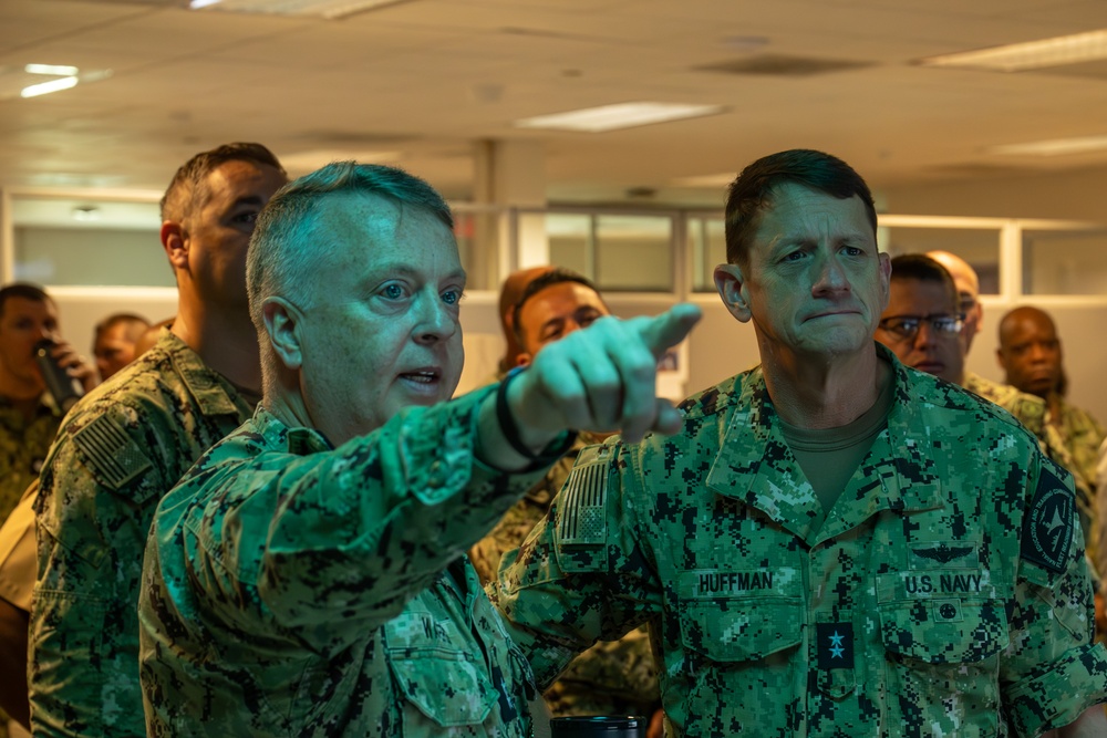 CNETC Visits CNRC