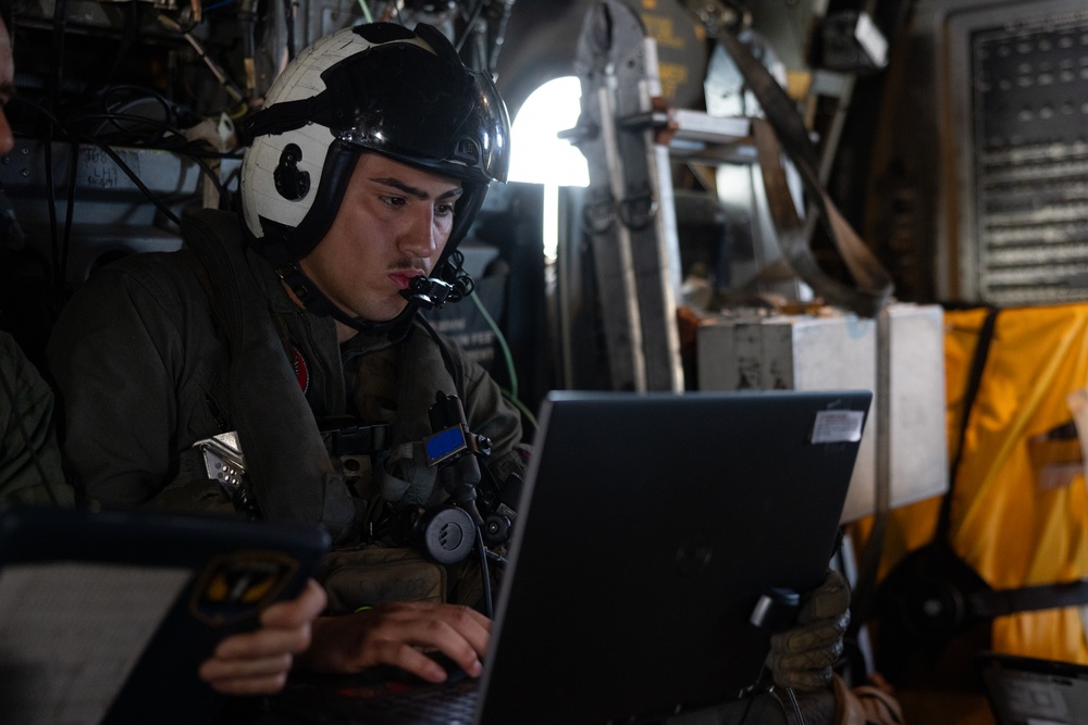 U.S. Marines with VMM-162 support anti-submarine warfare exercise