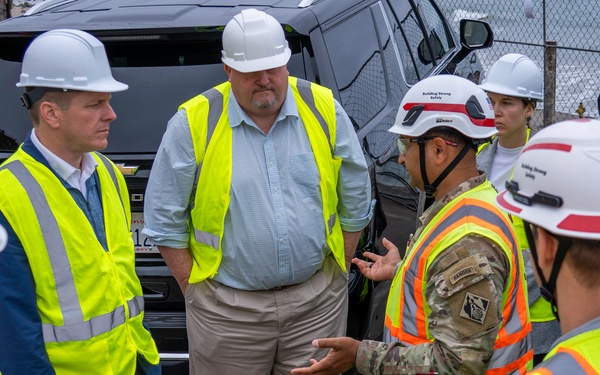 USACE and FEMA brief DHS Associate Director on Wildfire Debris Removal in Southern California