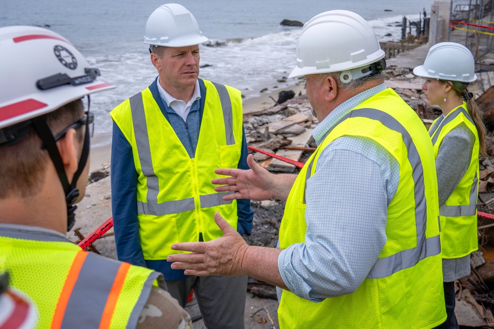 USACE and FEMA brief DHS Associate Director on Wildfire Debris Removal in Southern California