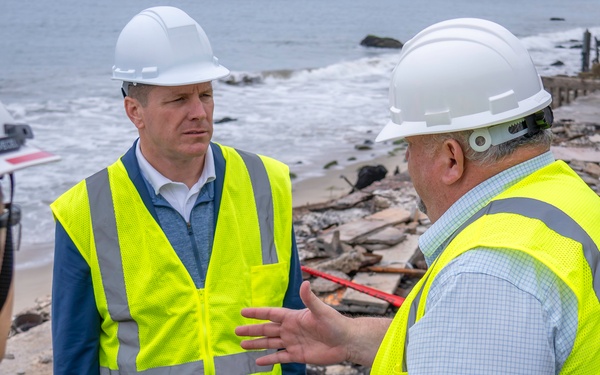 USACE and FEMA brief DHS Associate Director on Wildfire Debris Removal in Southern California