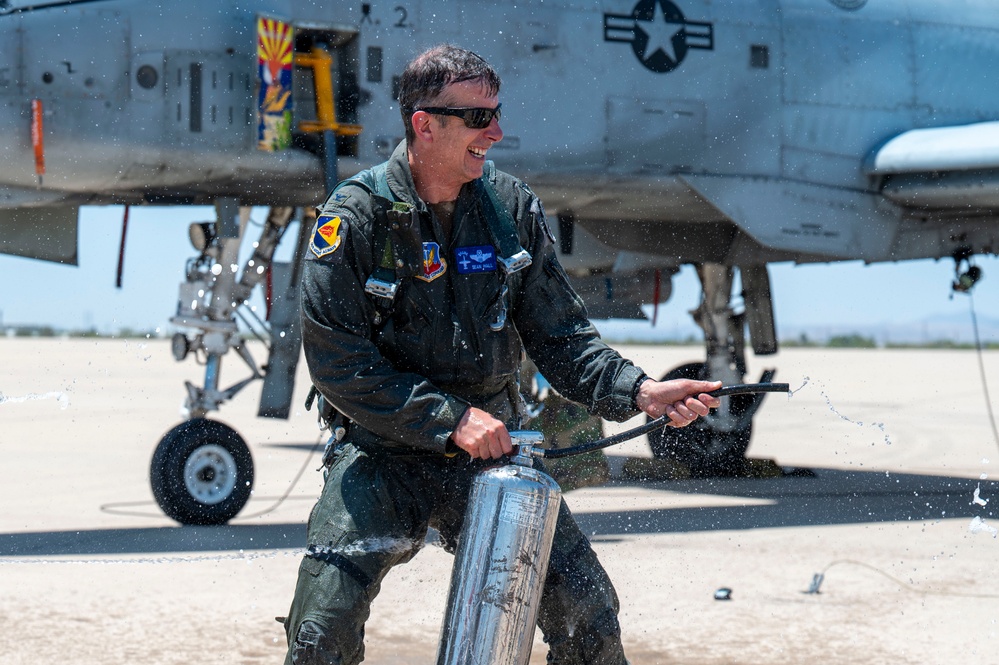 Col. Hall fini flight at Davis-Monthan