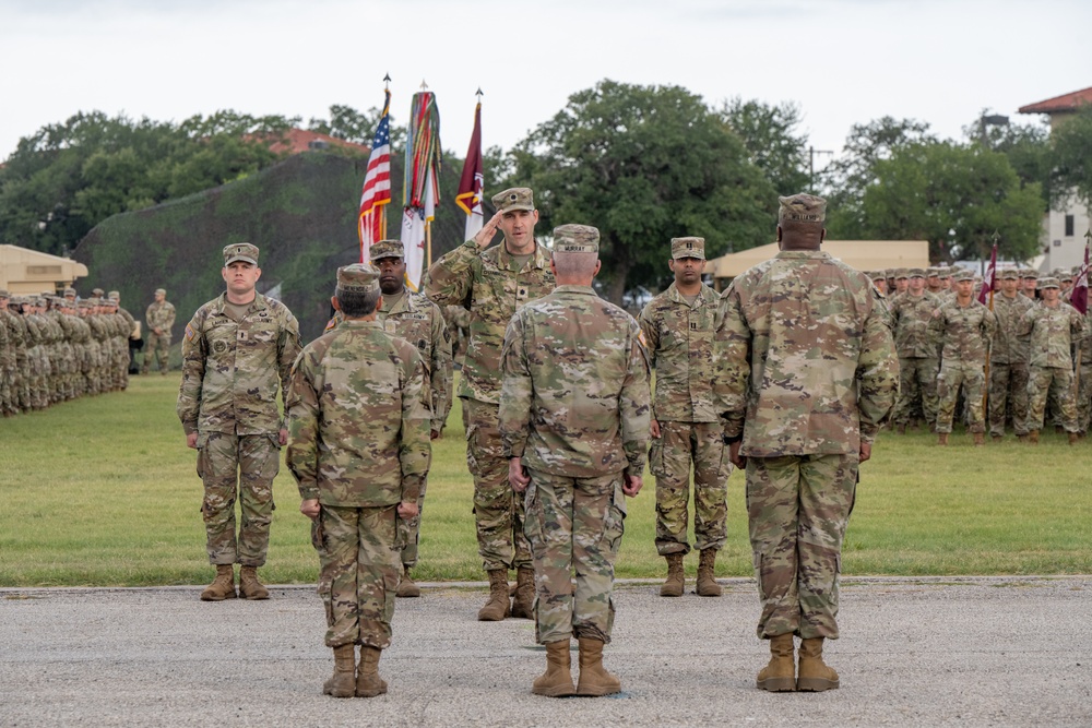32nd Medical Brigade welcomes new command team