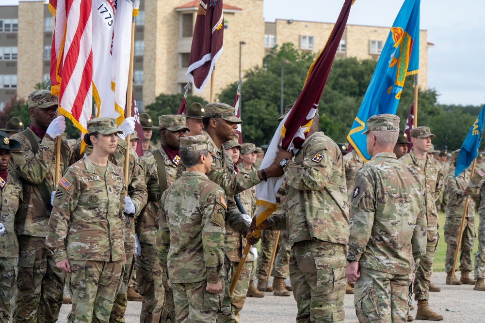 32nd Medical Brigade welcomes new command team