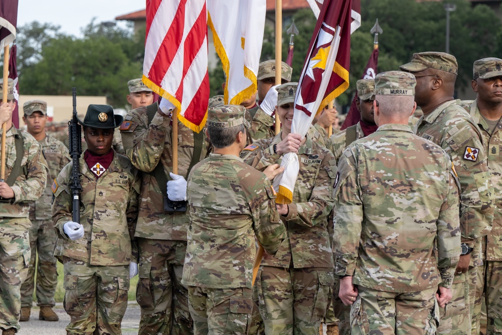 32nd Medical Brigade welcomes new command team