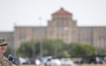 32nd Medical Brigade welcomes new command team