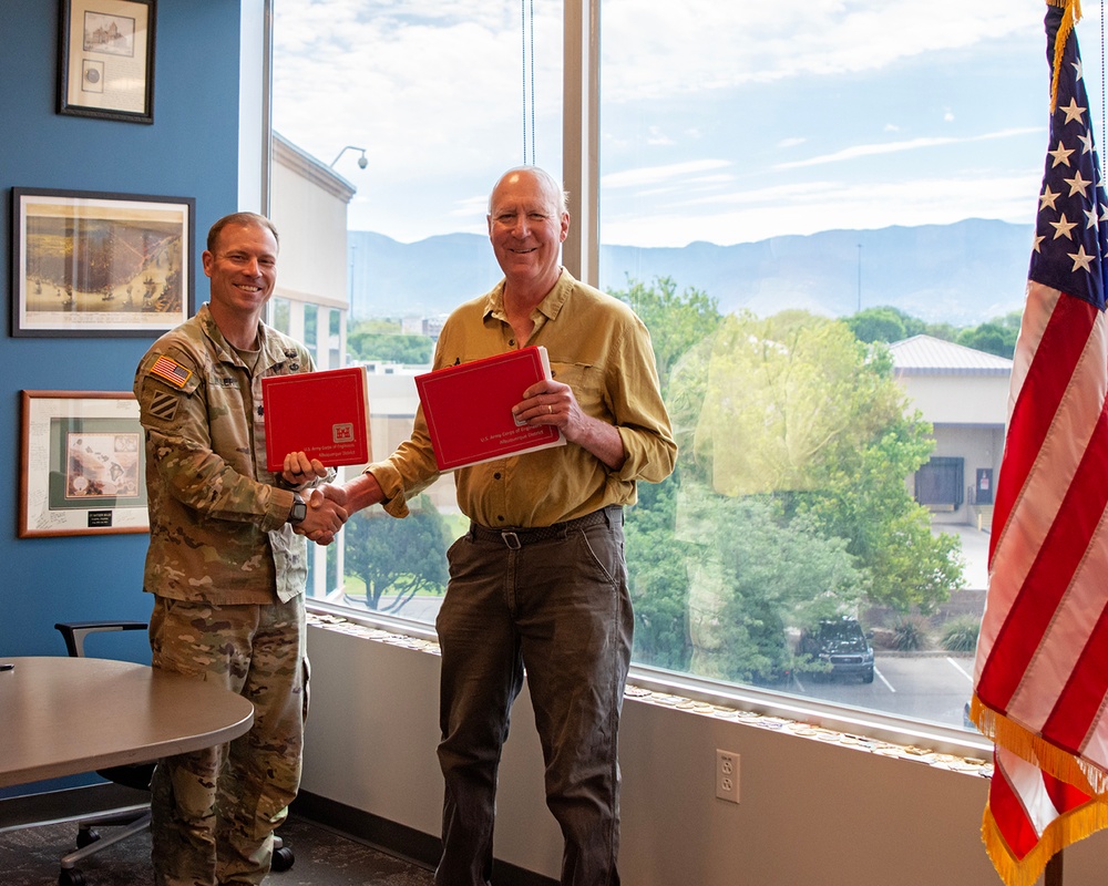 USACE-Albuquerque District and the Regina, N.M., Mutual Domestic Water Consumers Association sign environmental infrastructure agreement