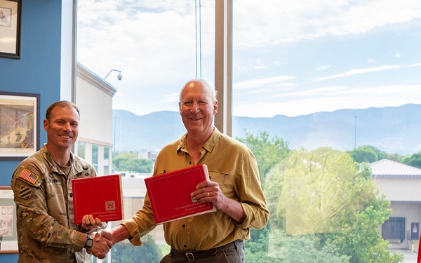 USACE-Albuquerque District and the Regina, N.M., Mutual Domestic Water Consumers Association sign environmental infrastructure agreement
