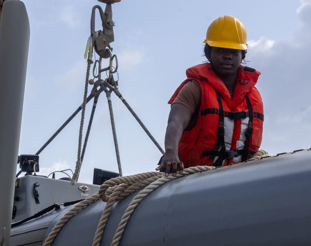 USS Cole Conducts Routine Operations in U.S. 4th Fleet AOR