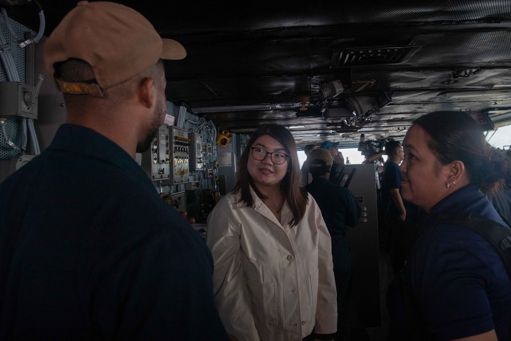 George Washington Hosts Distinguished Visitors
