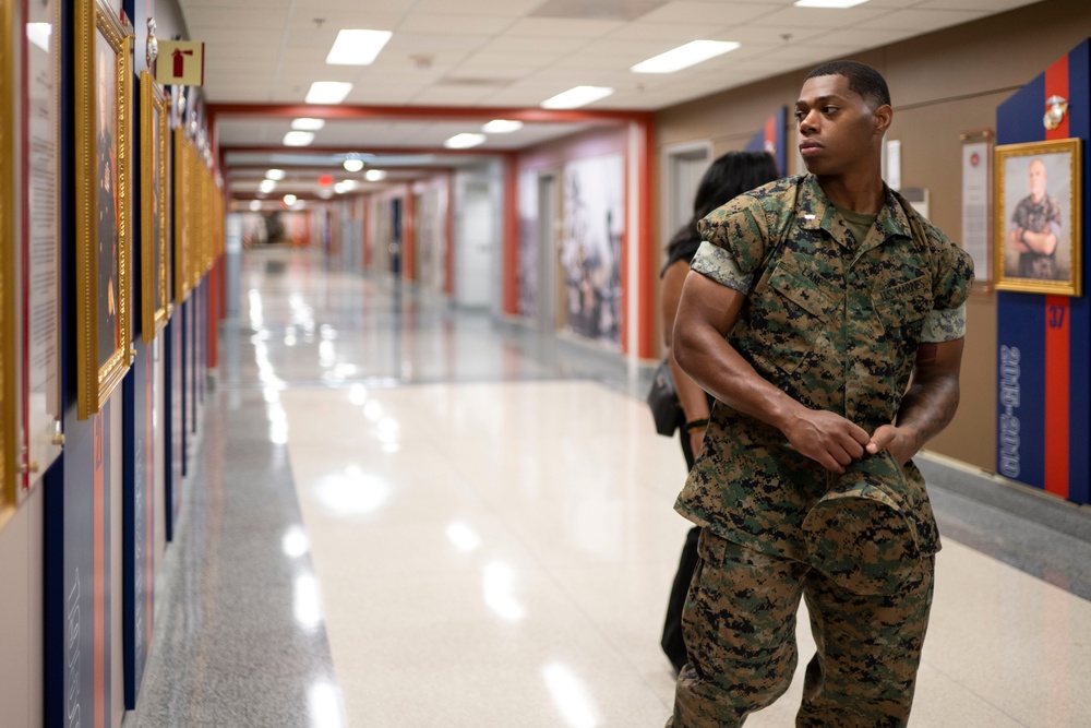 SD Hosts NFL Player and USNA Graduate 2nd Lt. Rayuan Lane III at the Pentagon