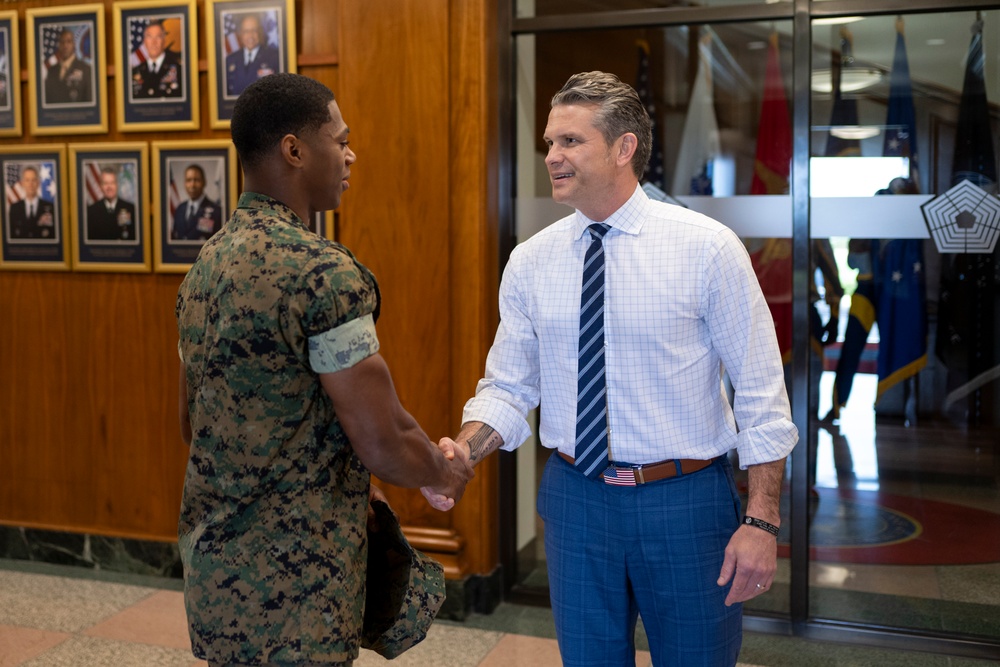 SD Hosts NFL Player and USNA Graduate 2nd Lt. Rayuan Lane III at the Pentagon