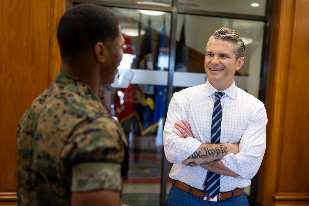 SD Hosts NFL Player and USNA Graduate 2nd Lt. Rayuan Lane III at the Pentagon