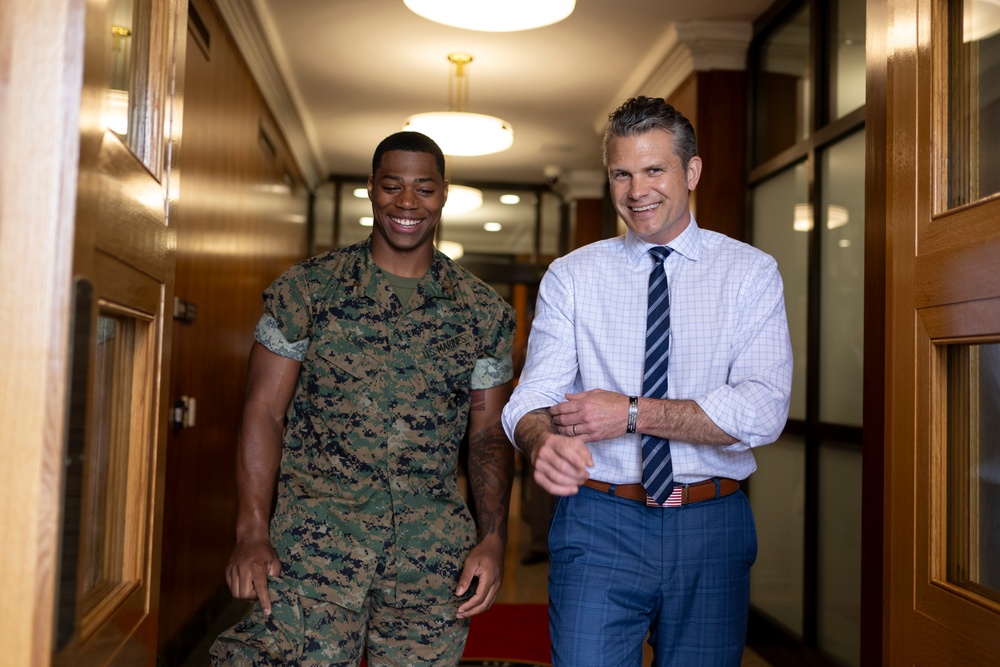 SD Hosts NFL Player and USNA Graduate 2nd Lt. Rayuan Lane III at the Pentagon