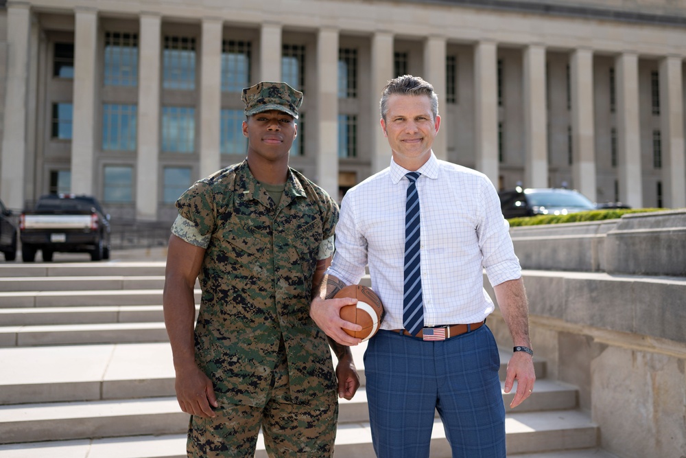 SD Hosts NFL Player and USNA Graduate 2nd Lt. Rayuan Lane III at the Pentagon