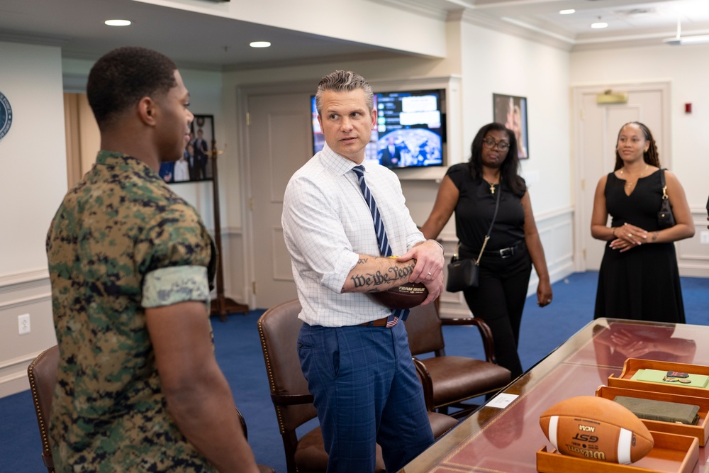 SD Hosts NFL Player and USNA Graduate 2nd Lt. Rayuan Lane III at the Pentagon