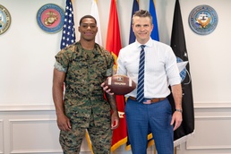 SD Hosts NFL Player and USNA Graduate 2nd Lt. Rayuan Lane III at the Pentagon