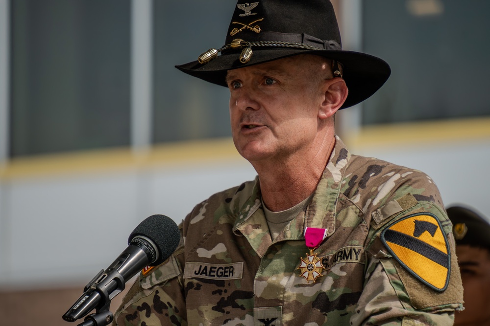1st Cavalry Division Conducts Retreat Ceremony