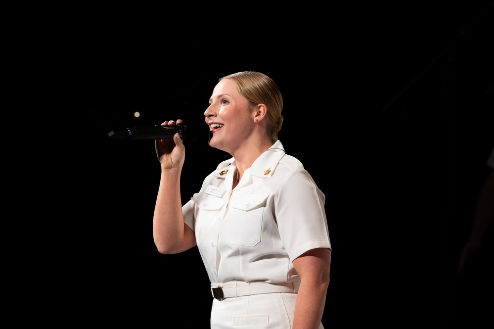 Navy Band &quot;Concerts on the Avenue&quot; hosted by VADM Dwyer and VADM Thomas