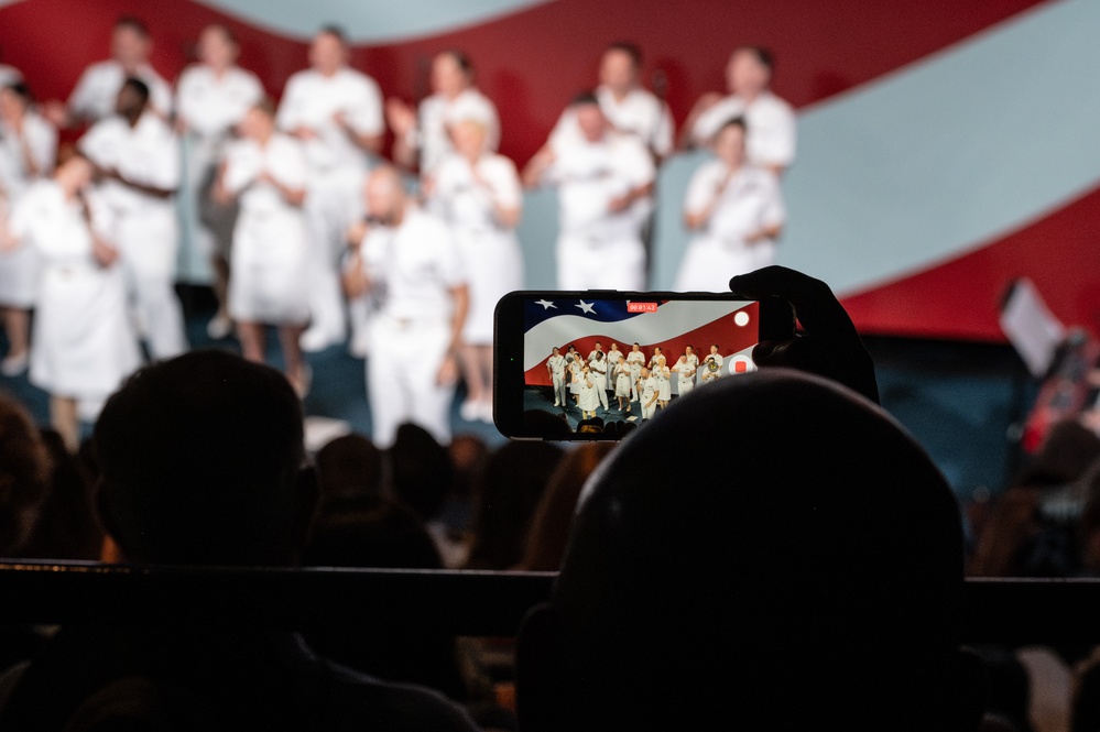 Navy Band &quot;Concerts on the Avenue&quot; hosted by VADM Dwyer and VADM Thomas