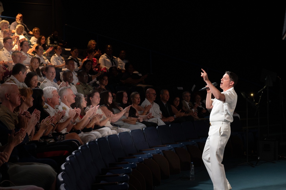 Navy Band &quot;Concerts on the Avenue&quot; hosted by VADM Dwyer and VADM Thomas
