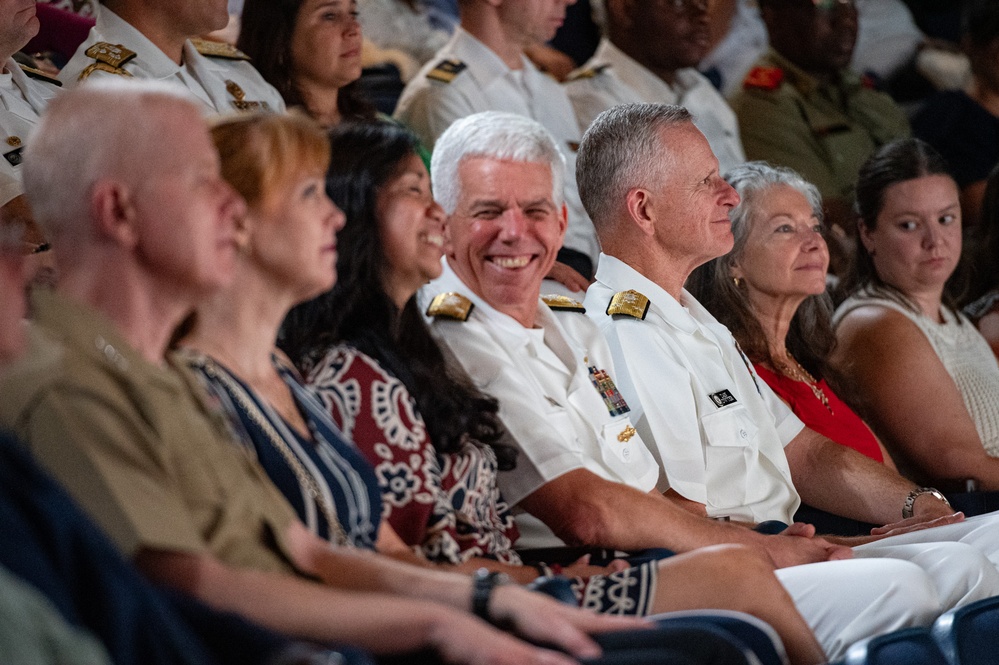 Navy Band &quot;Concerts on the Avenue&quot; hosted by VADM Dwyer and VADM Thomas