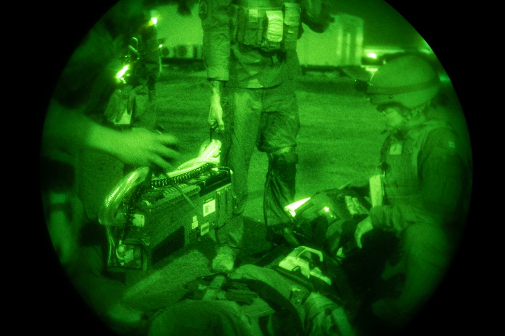 MRF-D 25.3: Sailors, Marines conduct nighttime enroute care drill