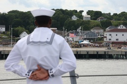 Sailors From USS Farragut Man the Rails