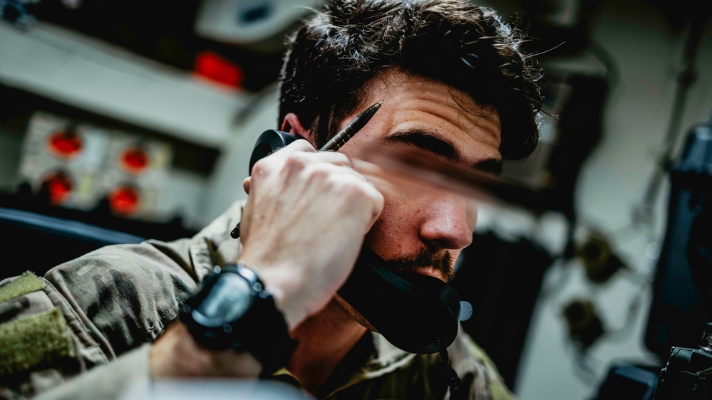 EODMU 5 Conducts an Improvised Explosive Device Drill